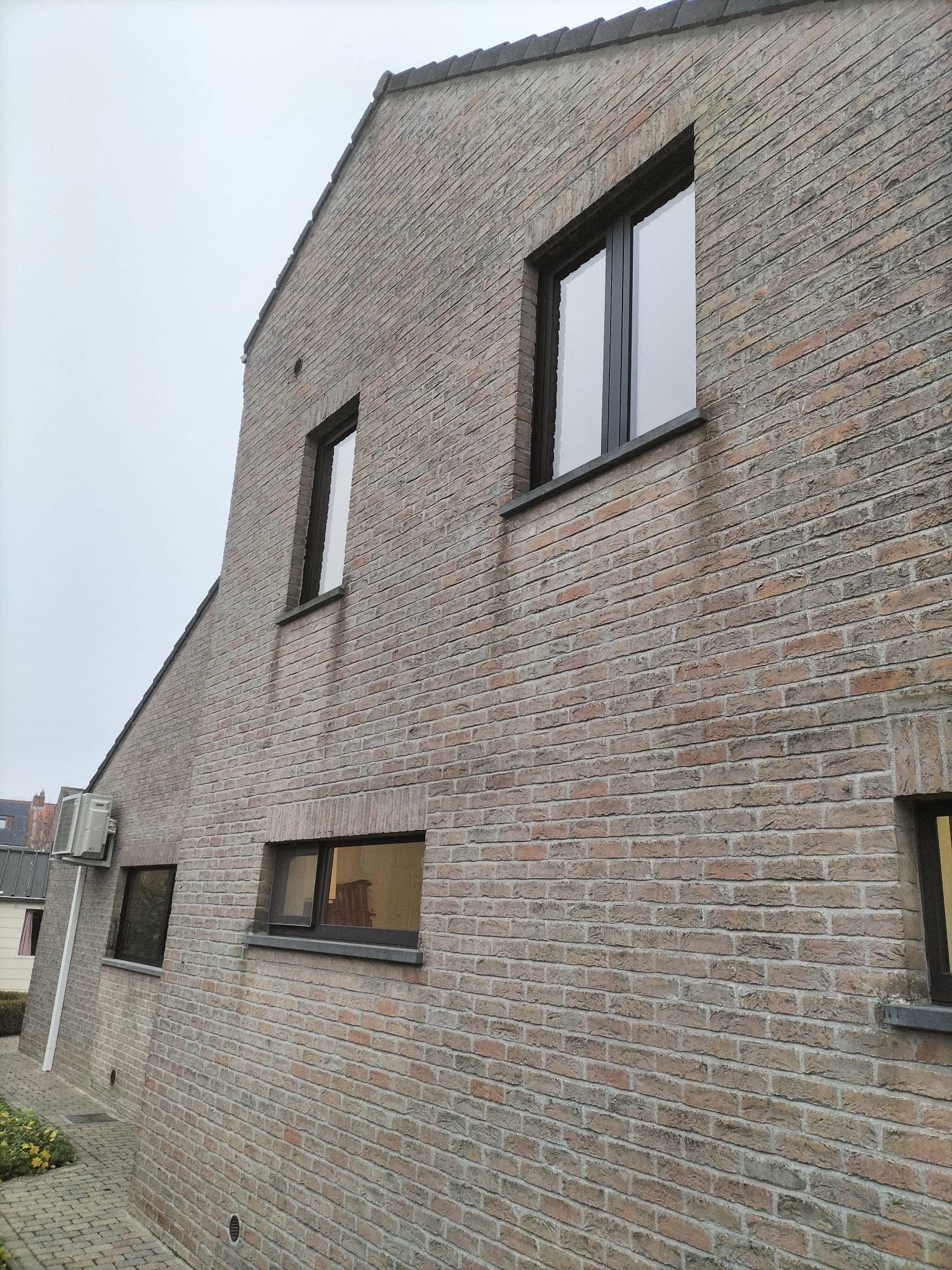 Realizacja montażu okien